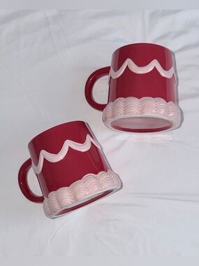 Brand New Ceramic Red And Pink Frosted Cake Valentines Novelty Gift Mug Set Of 2